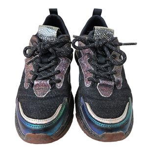 Used Girls sketchers tennis